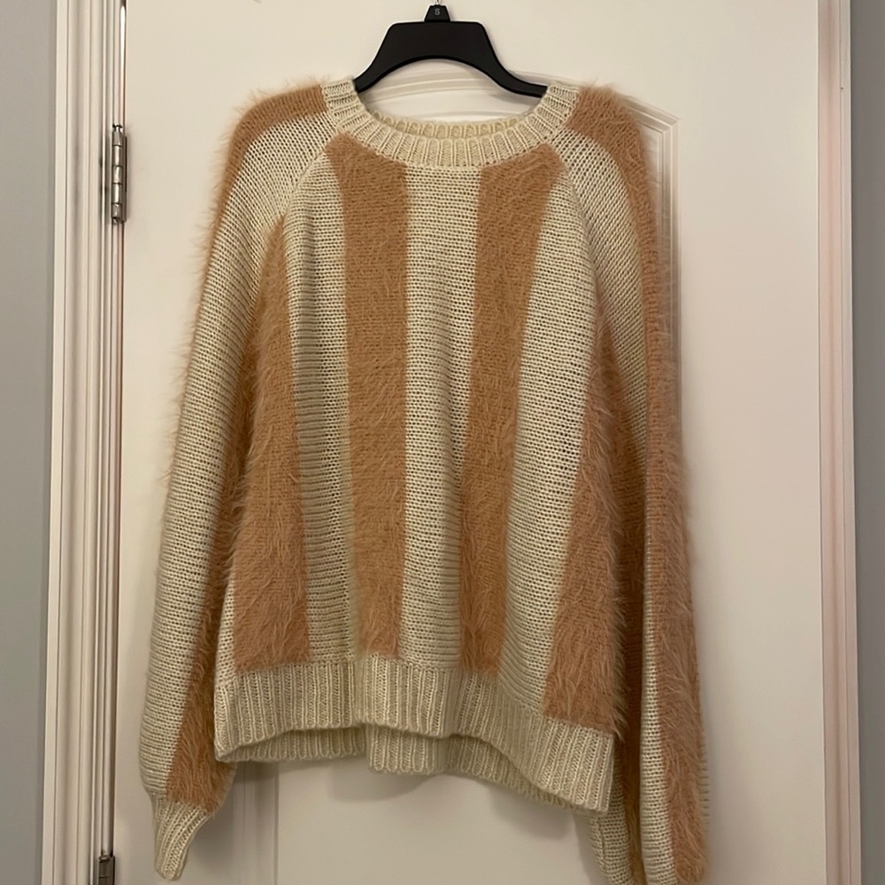tan/pink sweater